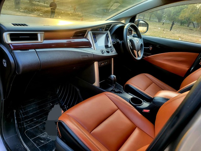 Second-hand 2020 Toyota Innova Crysta 2.8 GX AT BSIV for sale in New Delhi-15