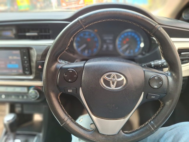 Second-hand 2014 Toyota Corolla Altis G AT for sale in New Delhi-15