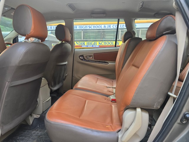 Second-hand 2014 Toyota Innova 2.5 VX (Diesel) 8 Seater for sale in Mumbai-15