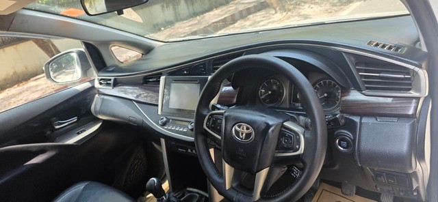 Second-hand 2017 Toyota Innova Crysta 2.4 ZX MT BSIV for sale in Allahabad-8