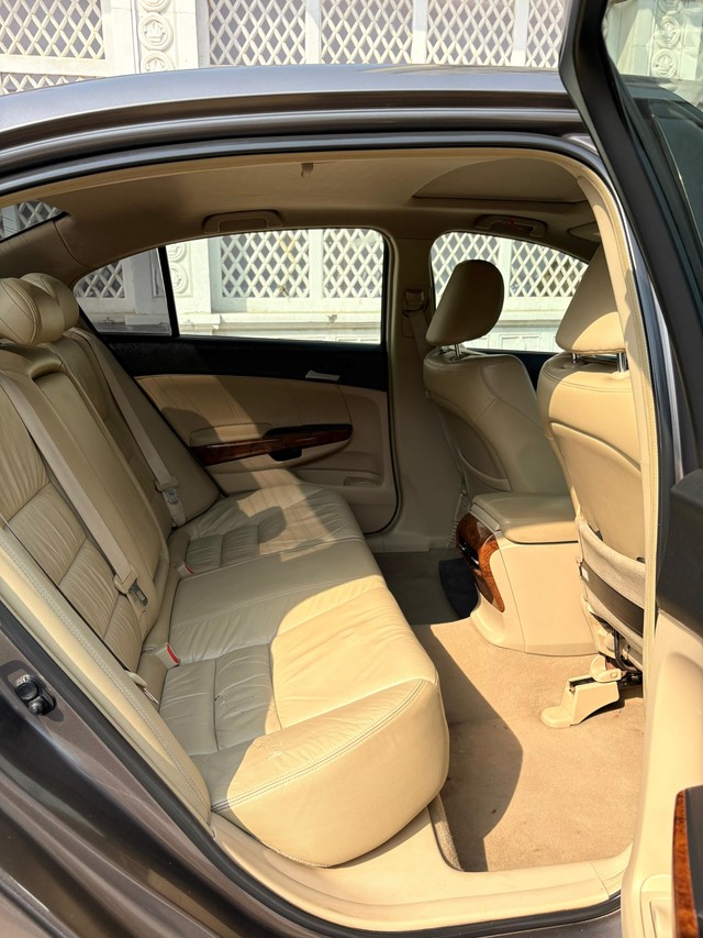 Honda New Accord 2.4 A/T Second-hand 2012 Honda New Accord 2.4 A/T for sale in Mumbai-13