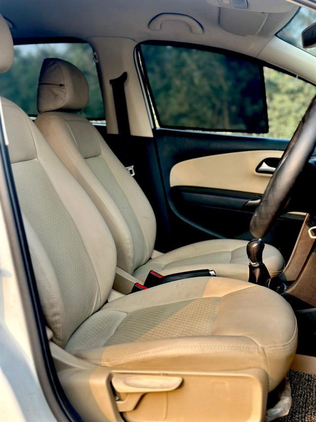 Volkswagen Polo 1.5 TDI Highline Second-hand 2016 Volkswagen Polo 1.5 TDI Highline for sale in Surat-6