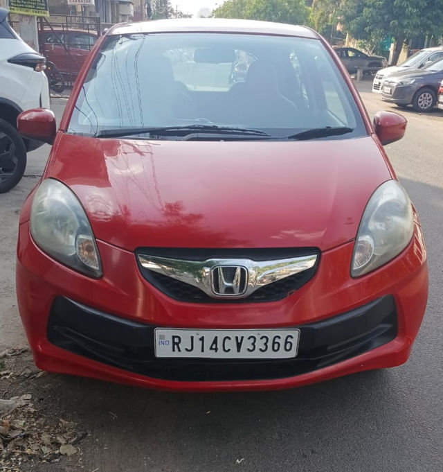 Honda Brio S MT Second-hand 2013 Honda Brio S MT for sale in Jaipur
