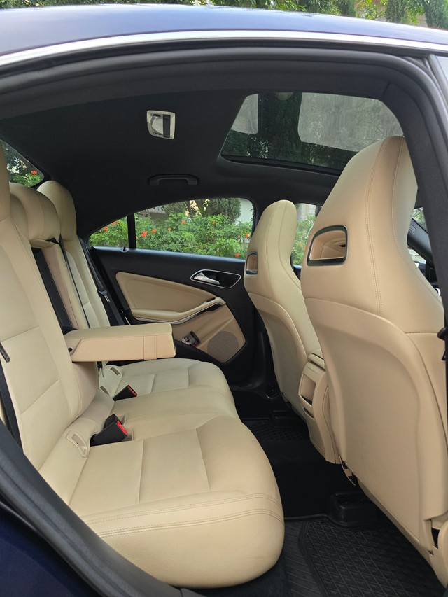 Second-hand 2018 Mercedes-Benz CLA 200 CDI Sport for sale in Bangalore-12