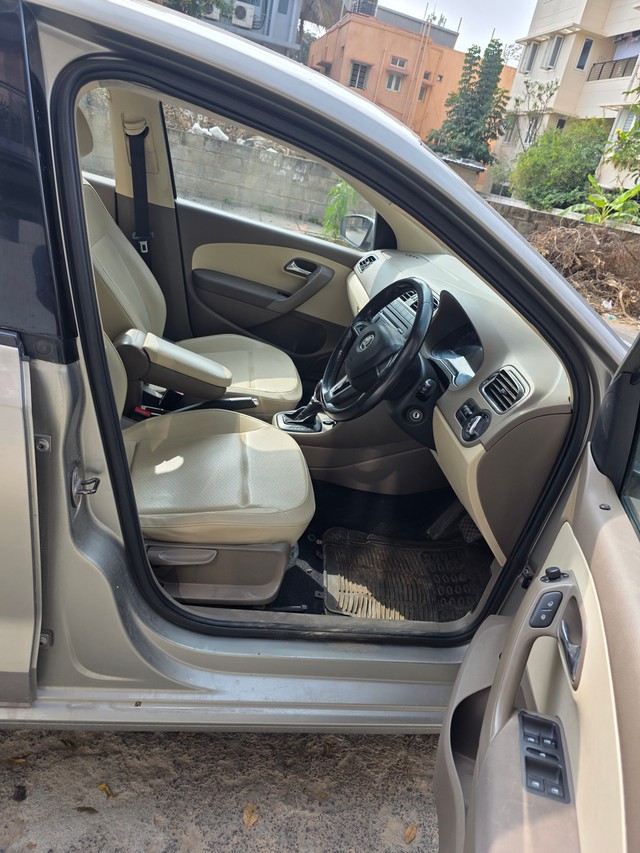 Second-hand 2016 Skoda Rapid 1.5 TDI AT Style Plus for sale in Bangalore-12