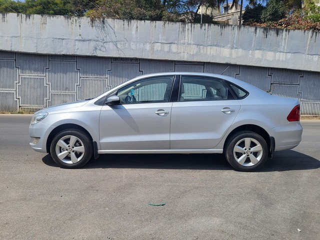 Second-hand 2015 Skoda Rapid 1.5 TDI Style Plus for sale in Bangalore-3