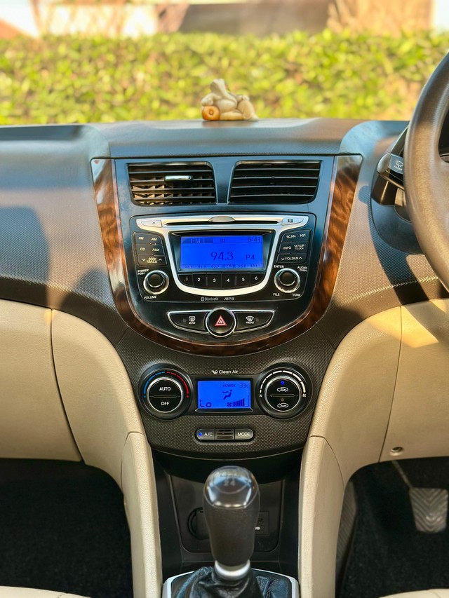 Second-hand 2014 Hyundai Verna 1.6 SX VTVT for sale in Surat-9