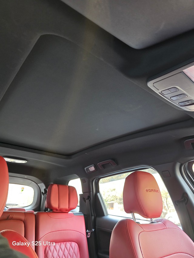 Second-hand 2023 Tata Safari XZA Plus (O) Red Dark AT BSVI for sale in New Delhi-9