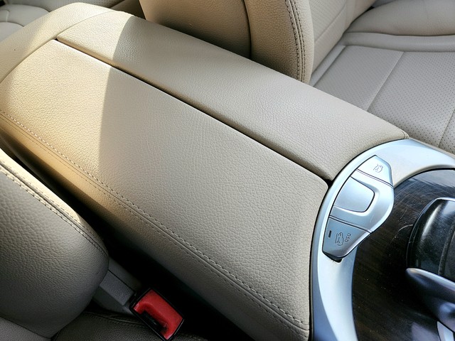 Second-hand 2016 Mercedes-Benz GLC 220d 4MATIC Sport for sale in New Delhi-26