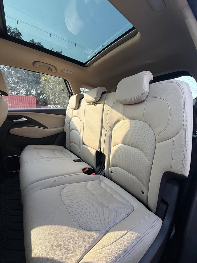 Second-hand 2024 MG Hector BlackStorm CVT 2024-2025 for sale in New Delhi-6