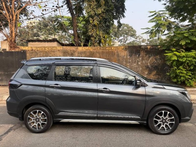 Second-hand 2024 Maruti Suzuki XL6 Zeta CNG for sale in Mumbai-1
