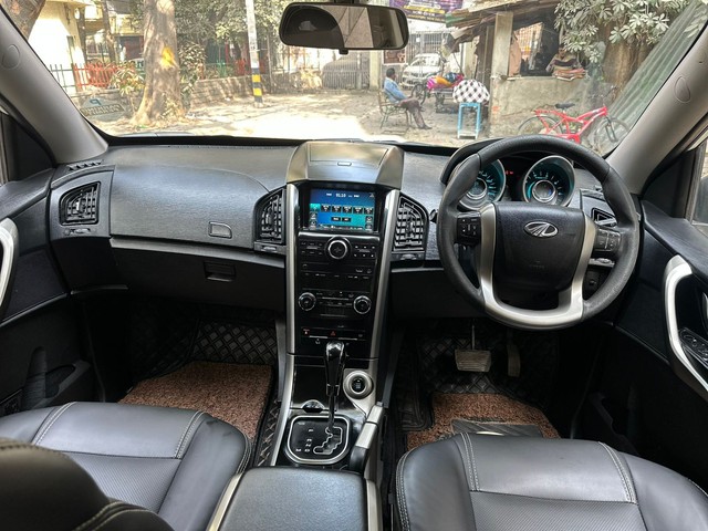 Second-hand 2019 Mahindra XUV500 W7 AT BSIV for sale in New Delhi-6