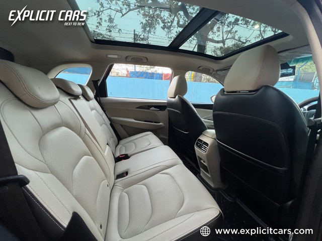 Second-hand 2021 MG Hector Sharp DCT for sale in Kolkata-14