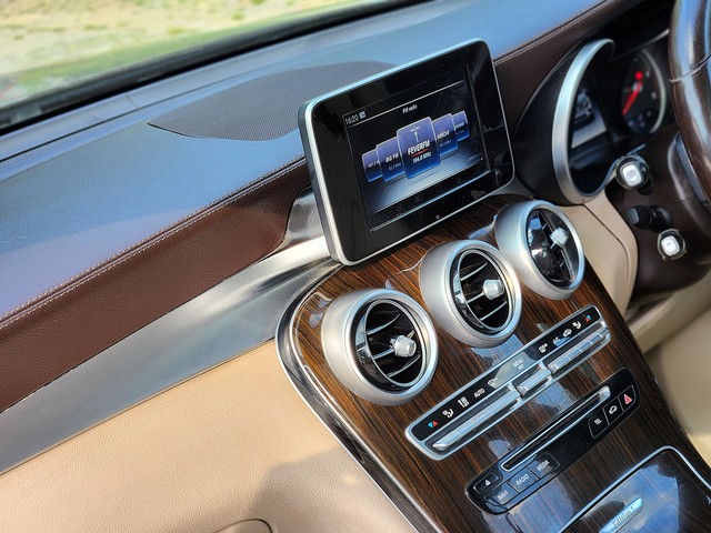 Second-hand 2016 Mercedes-Benz GLC 220d 4MATIC Sport for sale in New Delhi-22