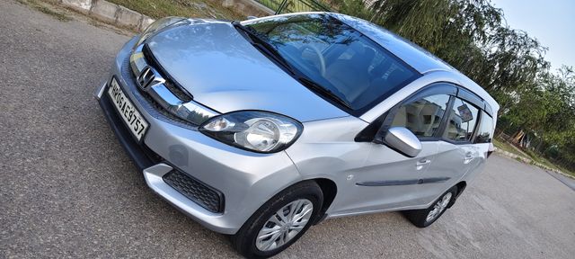 Honda Mobilio एस रेनफोर्स्ड i-DTEC Second-hand 2014 Honda Mobilio एस रेनफोर्स्ड i-DTEC for sale in Mohali