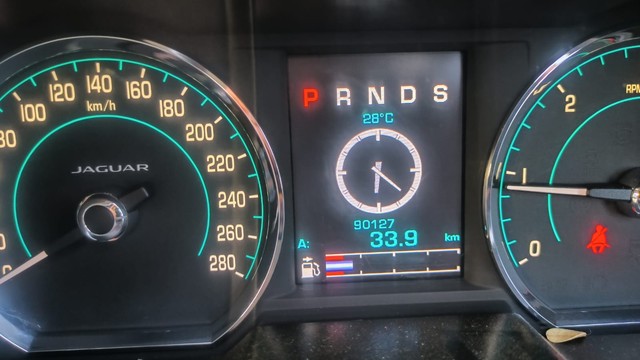 Jaguar XF 2.2 Litre Luxury Second-hand 2013 Jaguar XF 2.2 Litre Luxury for sale in Mumbai-9