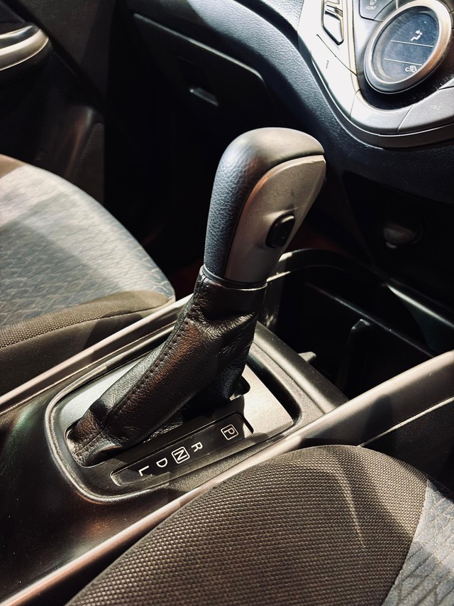 Second-hand 2019 Toyota Glanza V CVT for sale in Madurai-11