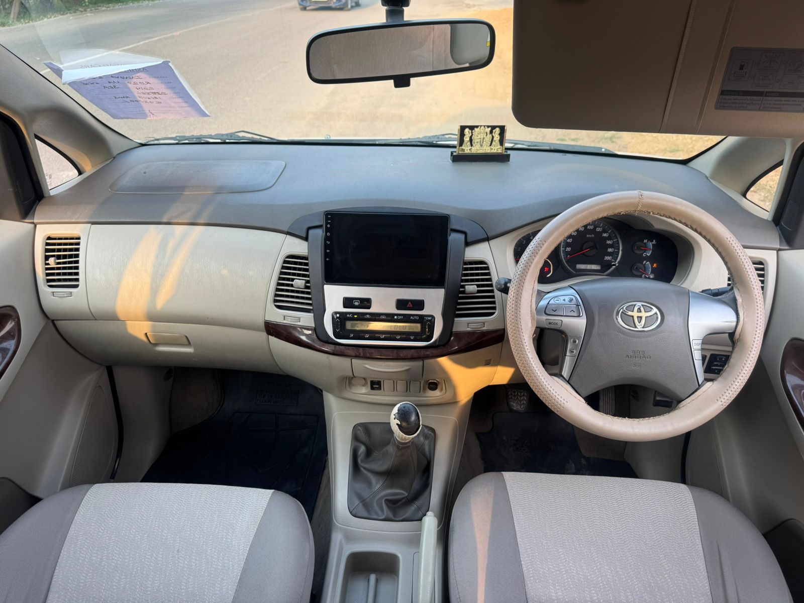 Buy Used Toyota Innova 2.5 VX Diesel 7 Seater BS IV of 2014 model @ 6 ...