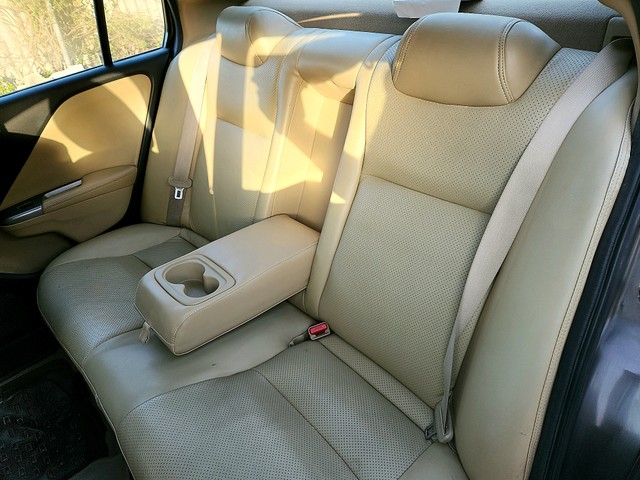 Second-hand 2015 Honda City i VTEC CVT VX for sale in New Delhi-20