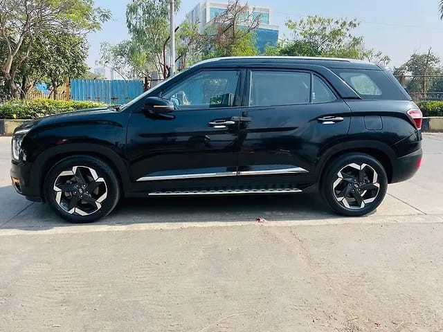 Hyundai Alcazar 1.5 Signature (O) 7-Seater Diesel AT Second-hand 2022 Hyundai Alcazar 1.5 Signature (O) 7-Seater Diesel AT for sale in Mumbai-3