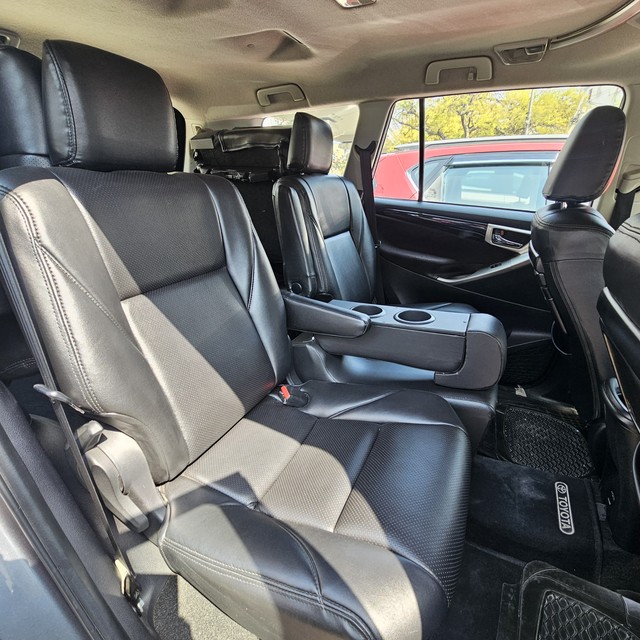 Second-hand 2019 Toyota Innova Crysta 2.4 VX MT 8S BSIV for sale in New Delhi-7