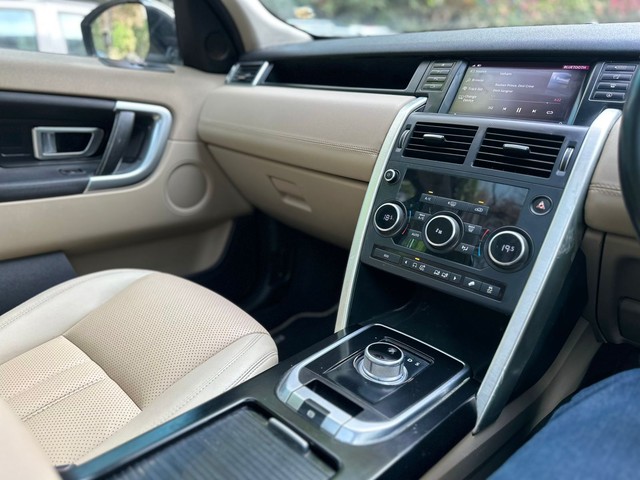 Second-hand 2015 Land Rover Discovery Sport SD4 HSE Luxury 7S for sale in New Delhi-12