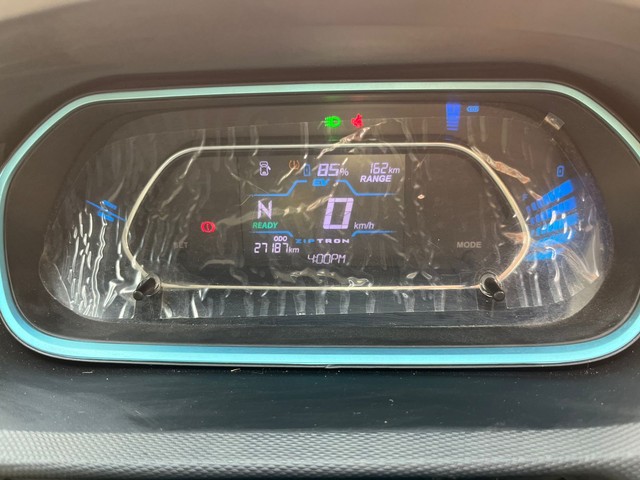 Tata Tiago EV XZ Plus Tech LUX LR - Photo 8