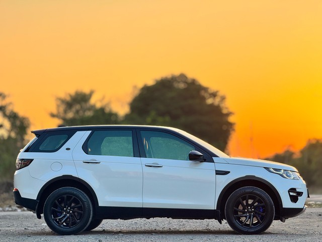 Land Rover Discovery HSE 3.0 TD6 Second-hand 2018 Land Rover Discovery HSE 3.0 TD6 for sale in Surat-1