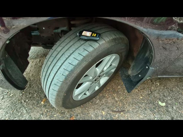 Second-hand 2017 Toyota Innova Crysta 2.8 GX AT BSIV for sale in Pune-11