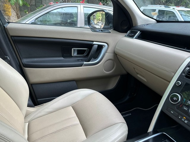 Second-hand 2015 Land Rover Discovery Sport SD4 HSE Luxury 7S for sale in New Delhi-11