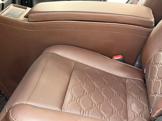 Second-hand 2025 Toyota Innova Hycross ZX(O) Hybrid for sale in New Delhi-7