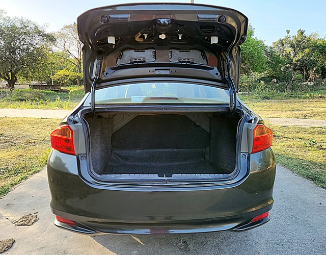 Second-hand 2015 Honda City i VTEC CVT VX for sale in New Delhi-8