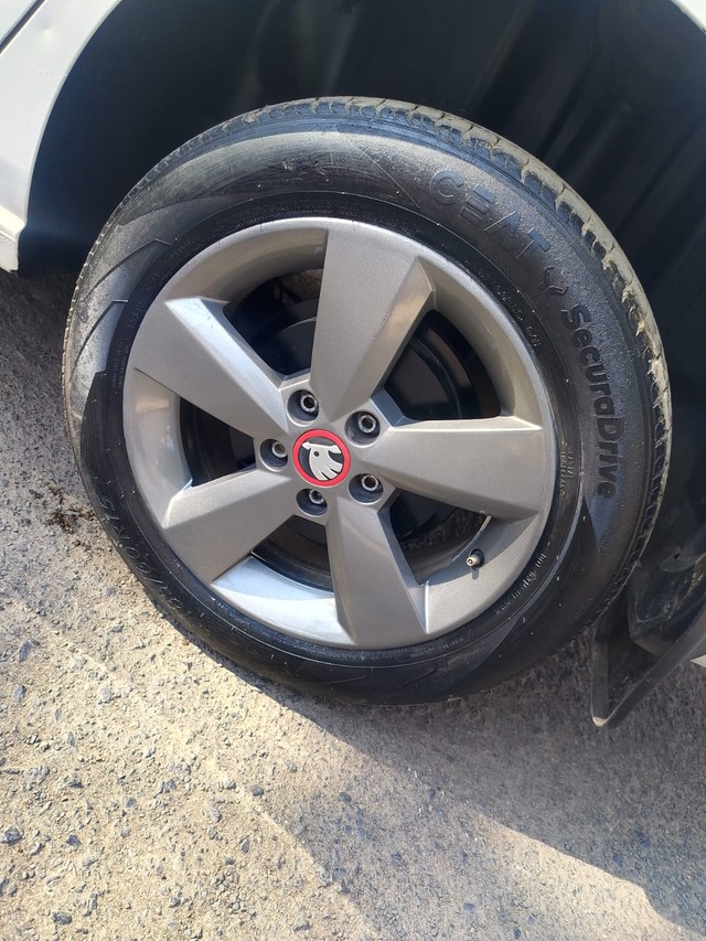 Second-hand 2017 Skoda Rapid 1.6 MPI Ambition BSIV for sale in Jabalpur-5