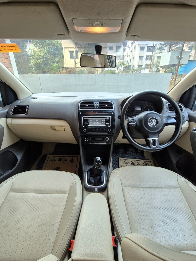 Volkswagen Vento 1.5 TDI Highline Second-hand 2014 Volkswagen Vento 1.5 TDI Highline for sale in Nashik-10
