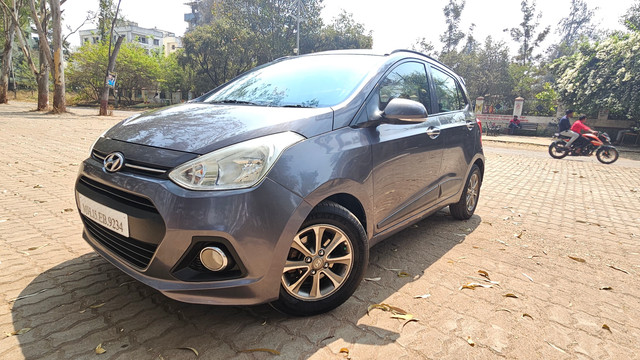 Hyundai i10 Asta Second-hand 2013 Hyundai i10 Asta for sale in Nashik-13