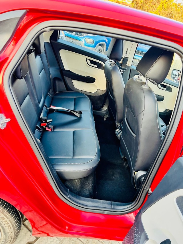 Tata Altroz XZ Plus S Second-hand 2023 Tata Altroz XZ Plus S for sale in Faridabad-5