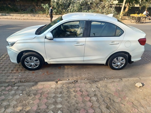 Second-hand 2018 Honda Amaze S Petrol BSIV for sale in New Delhi-3