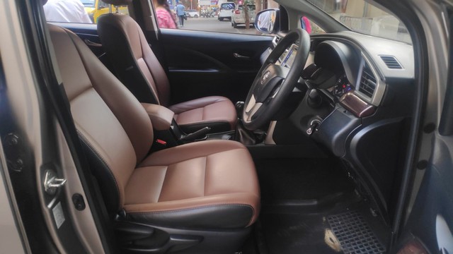 Second-hand 2019 Toyota Innova Crysta 2.4 G Plus MT 8S BSIV for sale in Bangalore-11