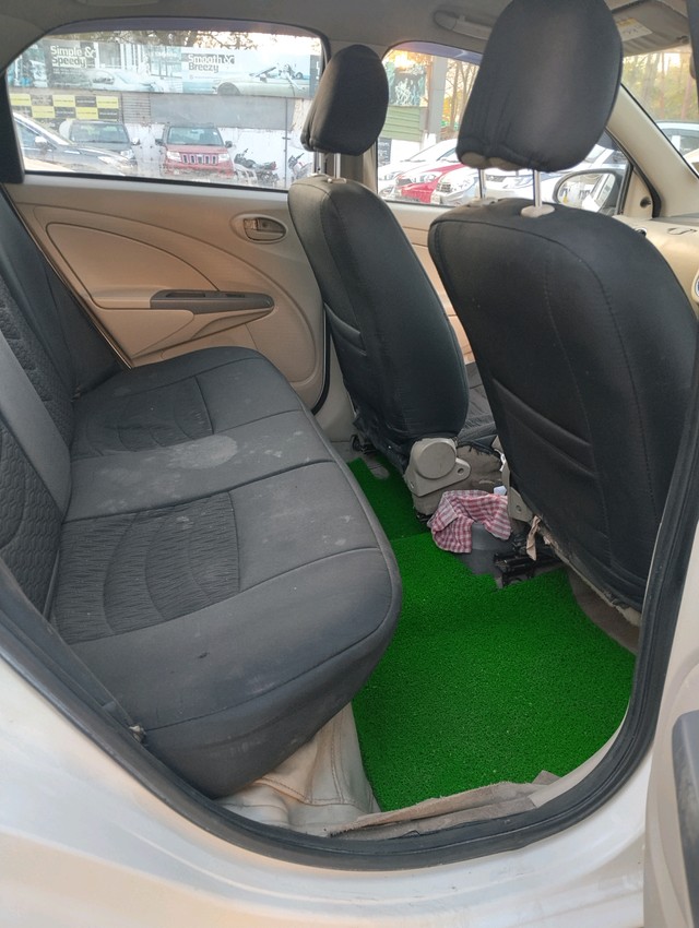 Toyota Etios GD Second-hand 2015 Toyota Etios GD for sale in Indore-8