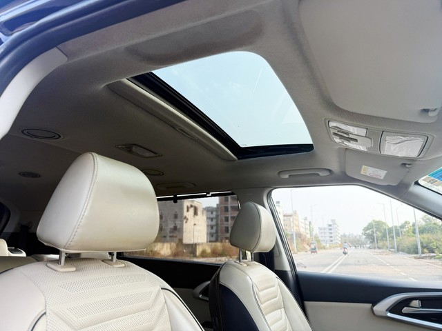 Second-hand 2022 Kia Carens Luxury Plus Turbo DCT 2022-2023 for sale in New Delhi-2