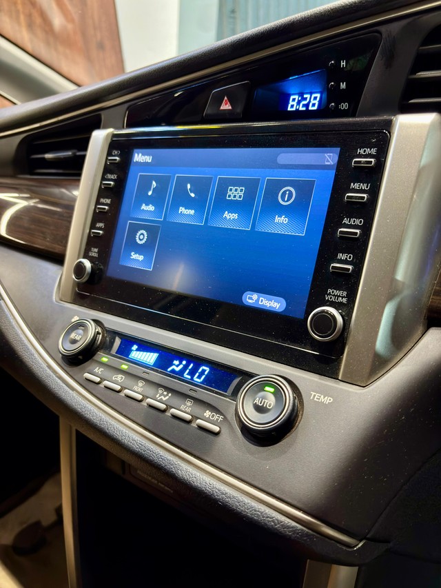 Second-hand 2021 Toyota Innova Crysta 2.4 ZX 7 STR for sale in Madurai-13