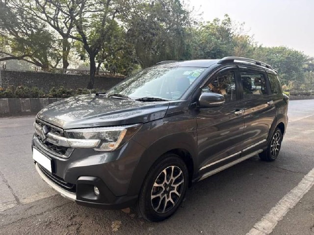 Second-hand 2024 Maruti Suzuki XL6 Zeta CNG for sale in Mumbai-7