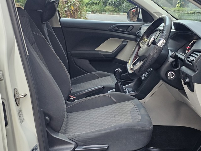 Second-hand 2023 Volkswagen Taigun 1.0 TSI Comfortline BSVI for sale in Kolkata-12