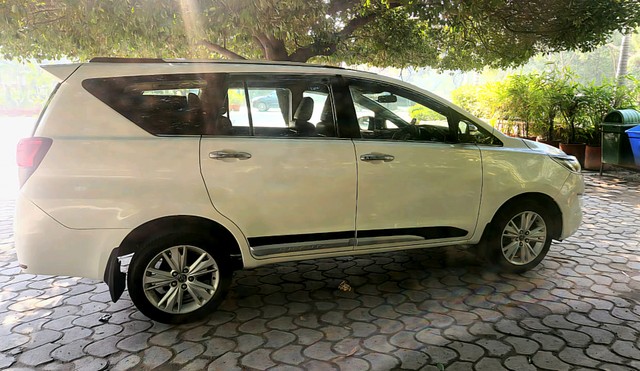 Toyota Innova Crysta 2.8 ZX AT BSIV Second-hand 2017 Toyota Innova Crysta 2.8 ZX AT BSIV for sale in New Delhi-9