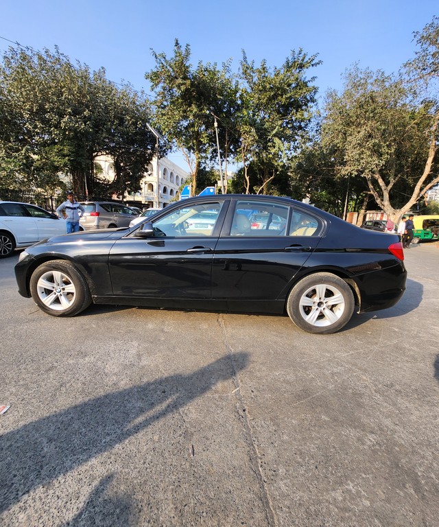 Second-hand 2016 BMW 3 Series 320d for sale in New Delhi-2