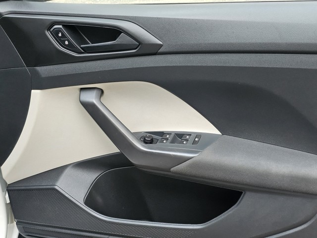 Second-hand 2023 Volkswagen Taigun 1.0 TSI Comfortline BSVI for sale in Kolkata-11