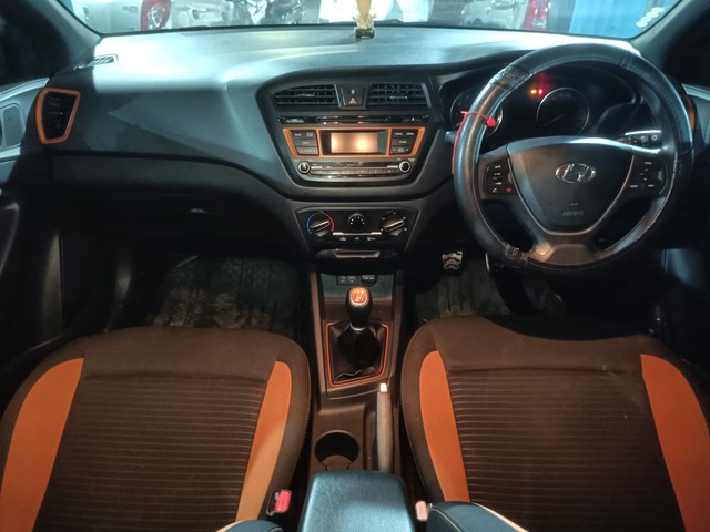 Second-hand 2015 Hyundai i20 Active 1.2 S for sale in Mumbai-8