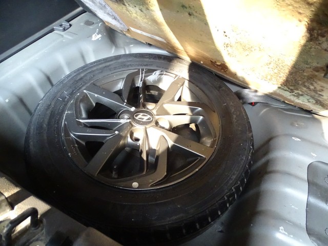 Second-hand 2019 Hyundai Grand i10 Nios AMT Sportz for sale in Kolkata-6