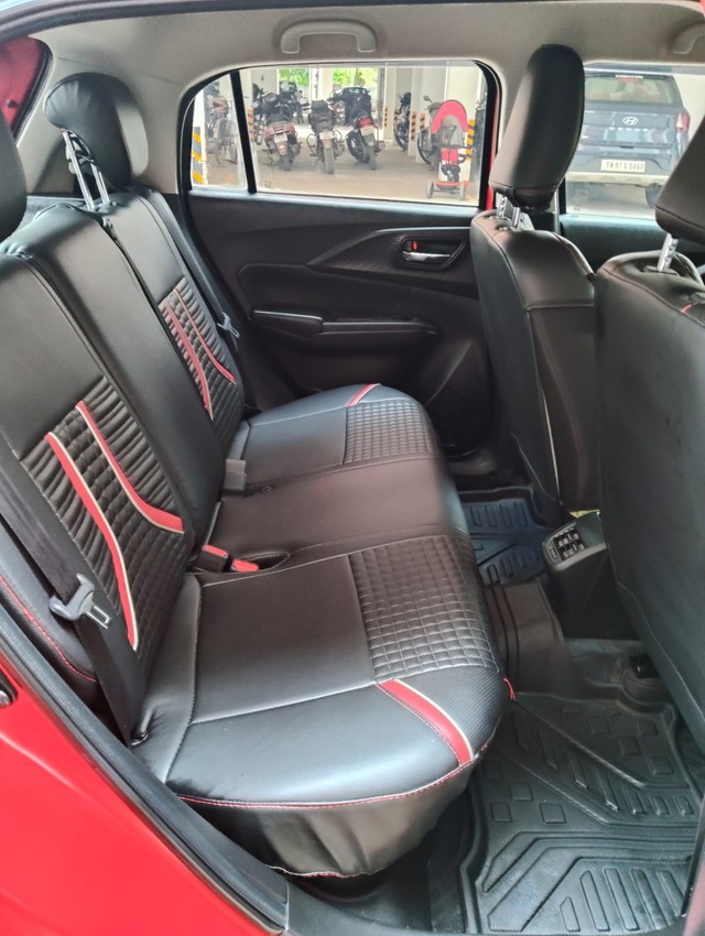 Second-hand 2024 Maruti Swift ZXi for sale in Chennai-12