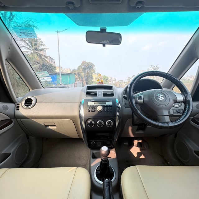 Second-hand 2011 Maruti SX4 ZXI MT BSIV for sale in Pune-5